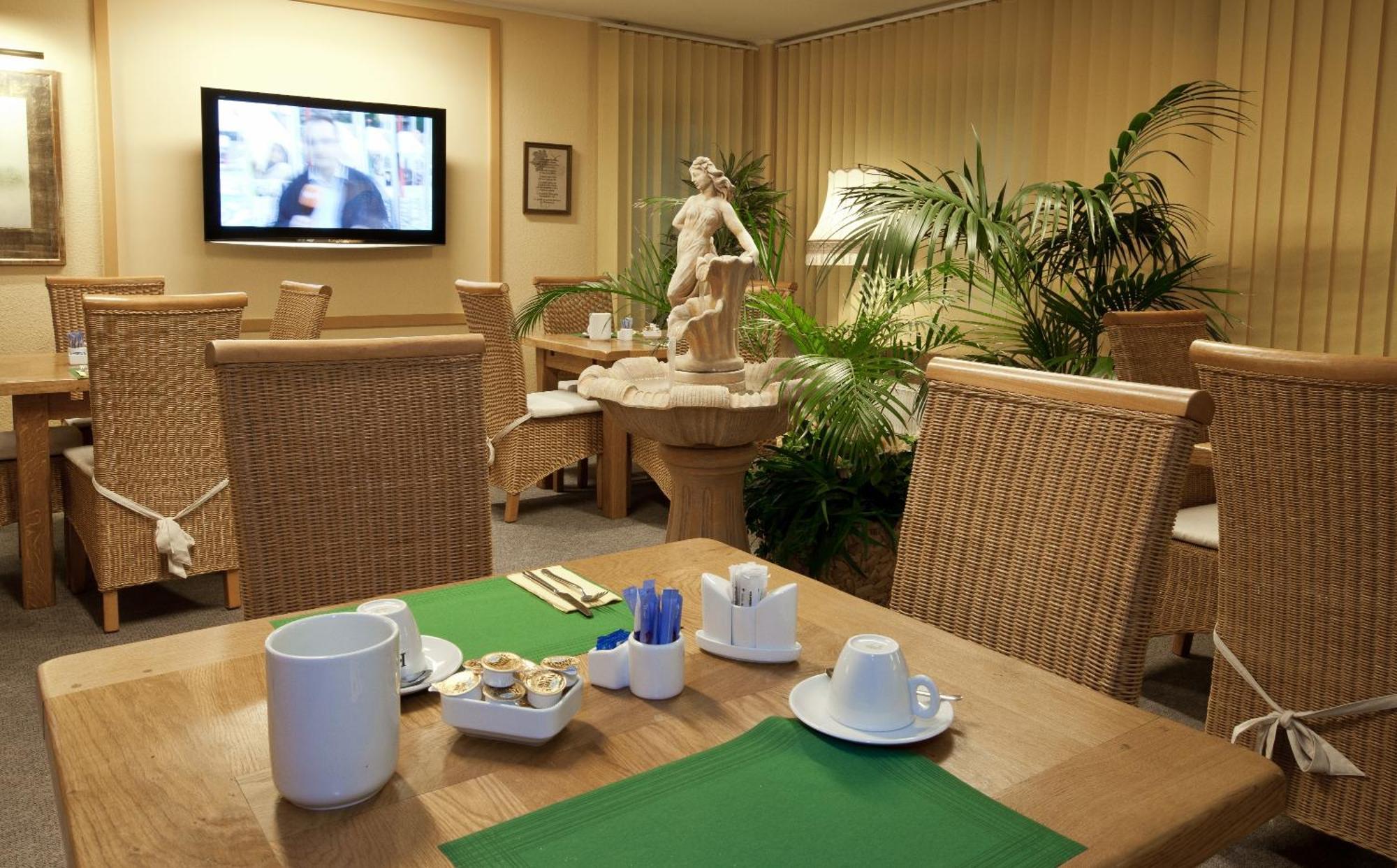 Hotel Stolberg Wiesbaden Buitenkant foto